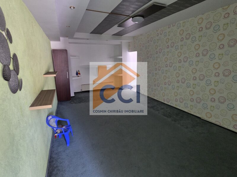 Spatiu comercial versatil de vanzare, parter, 119 mp.