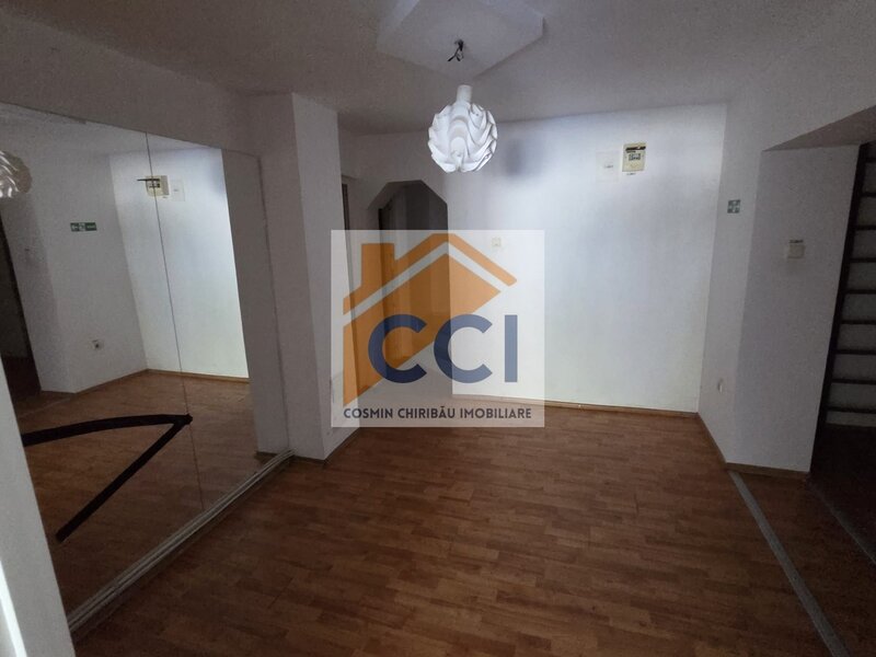 Spatiu comercial versatil de vanzare, parter, 119 mp.